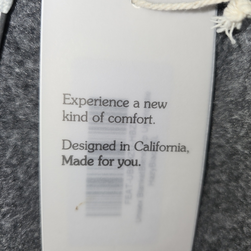 Men's Feat Blanket Hoodie - Picture 3 of 3